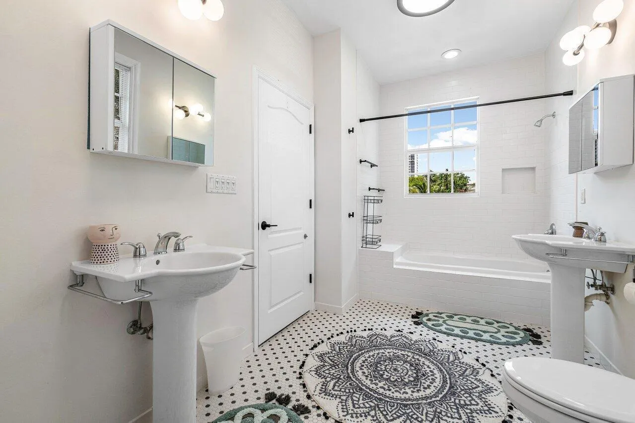 030-783ToledoDrive-BocaRaton-FL-33432-SM
