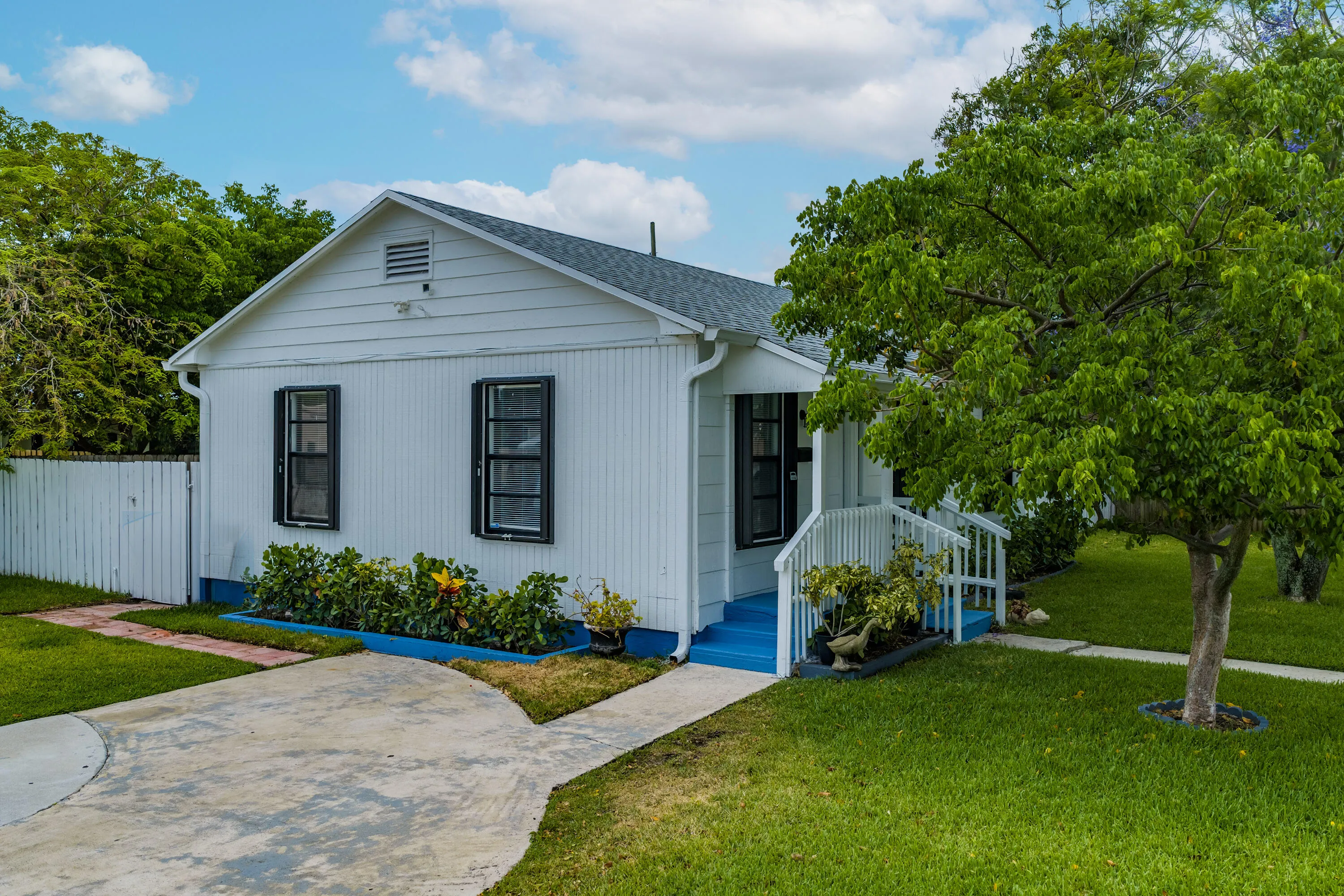 5000 Lake Ave WPB-18