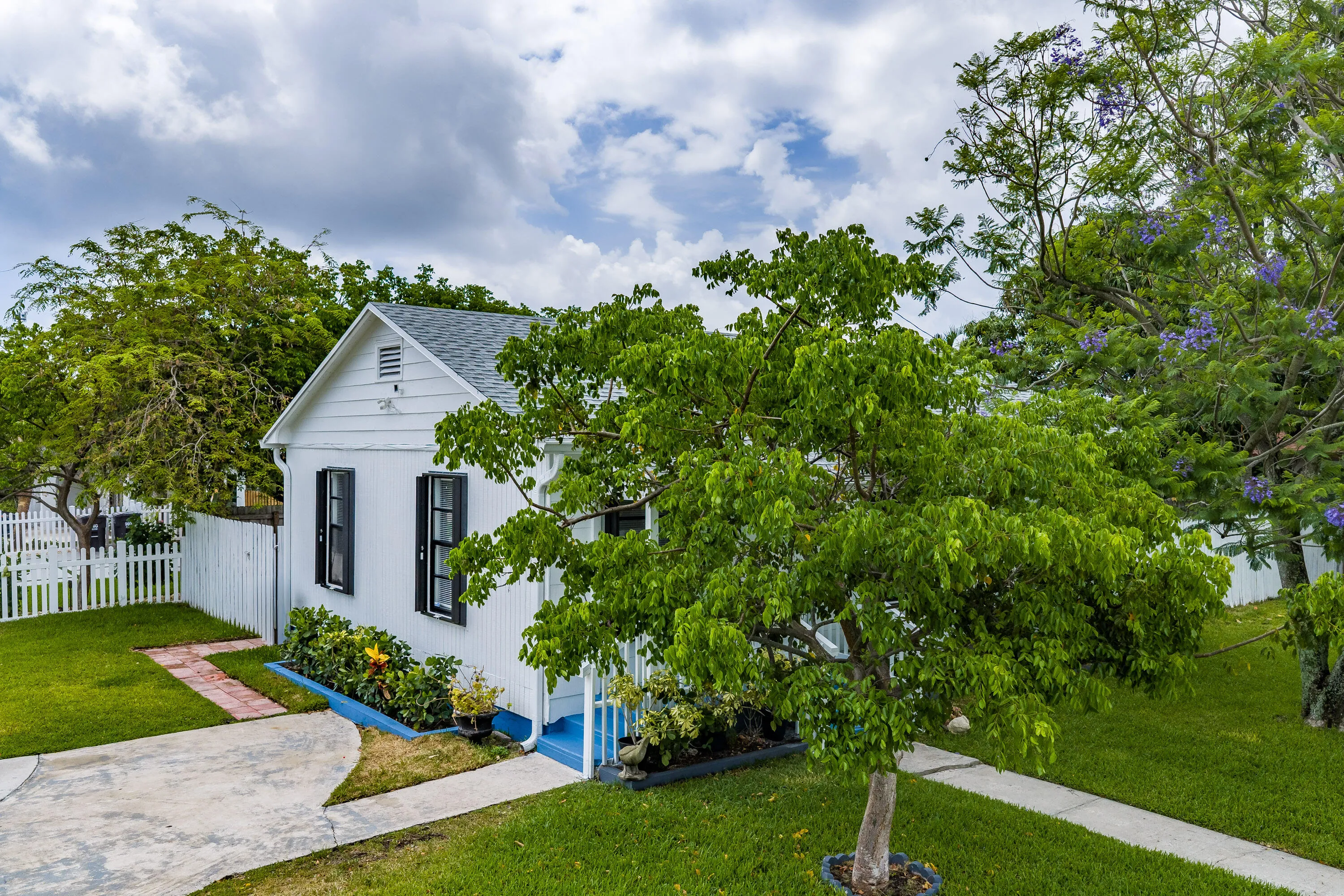 5000 Lake Ave WPB-19