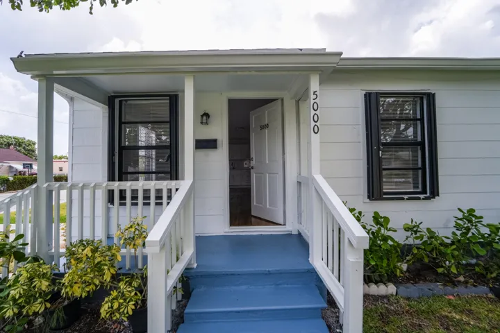 5000 Lake Ave WPB-12