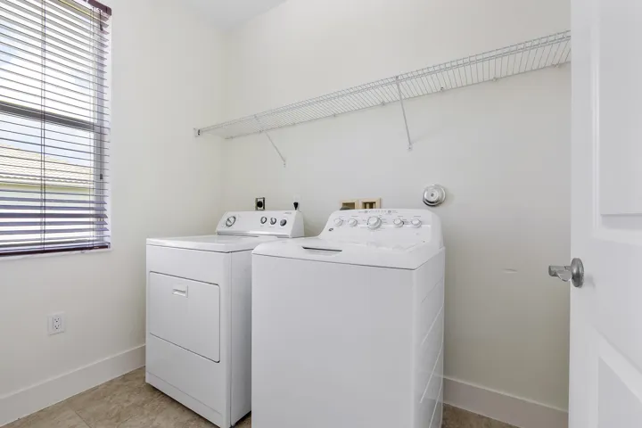 2392 Bellarosa Cir_064