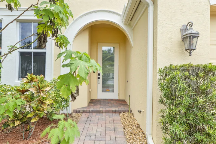 2392 Bellarosa Cir_008