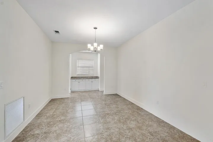 2392 Bellarosa Cir_032