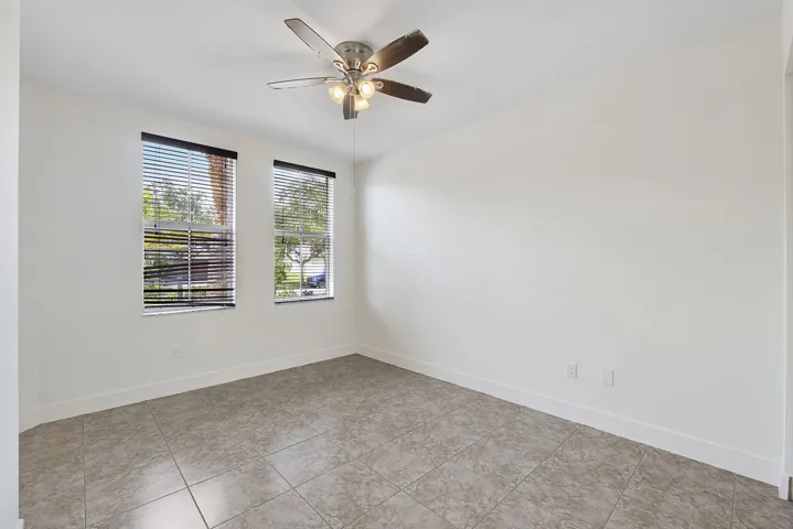 2392 Bellarosa Cir_048