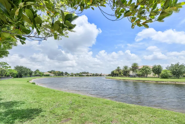2392 Bellarosa Cir_024