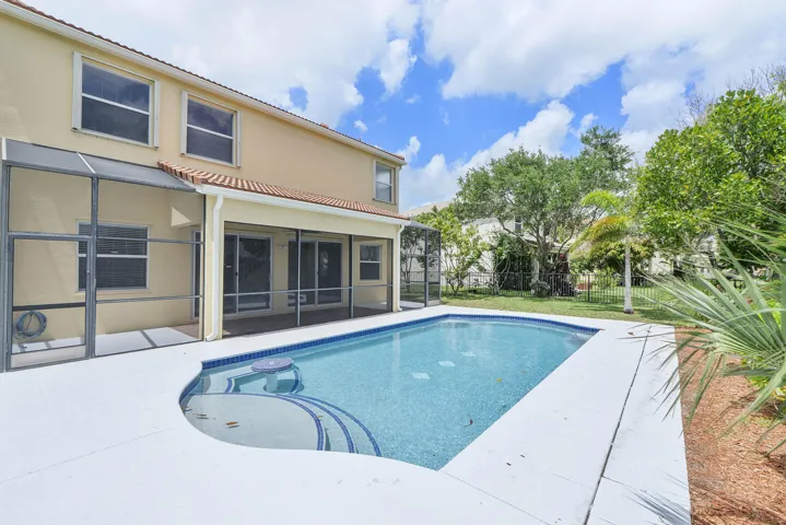 2392 Bellarosa Cir_017