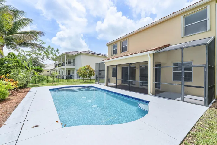 2392 Bellarosa Cir_021