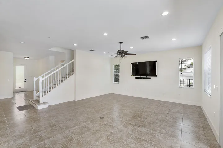 2392 Bellarosa Cir_046