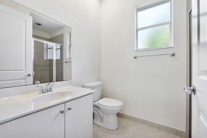2392 Bellarosa Cir_049