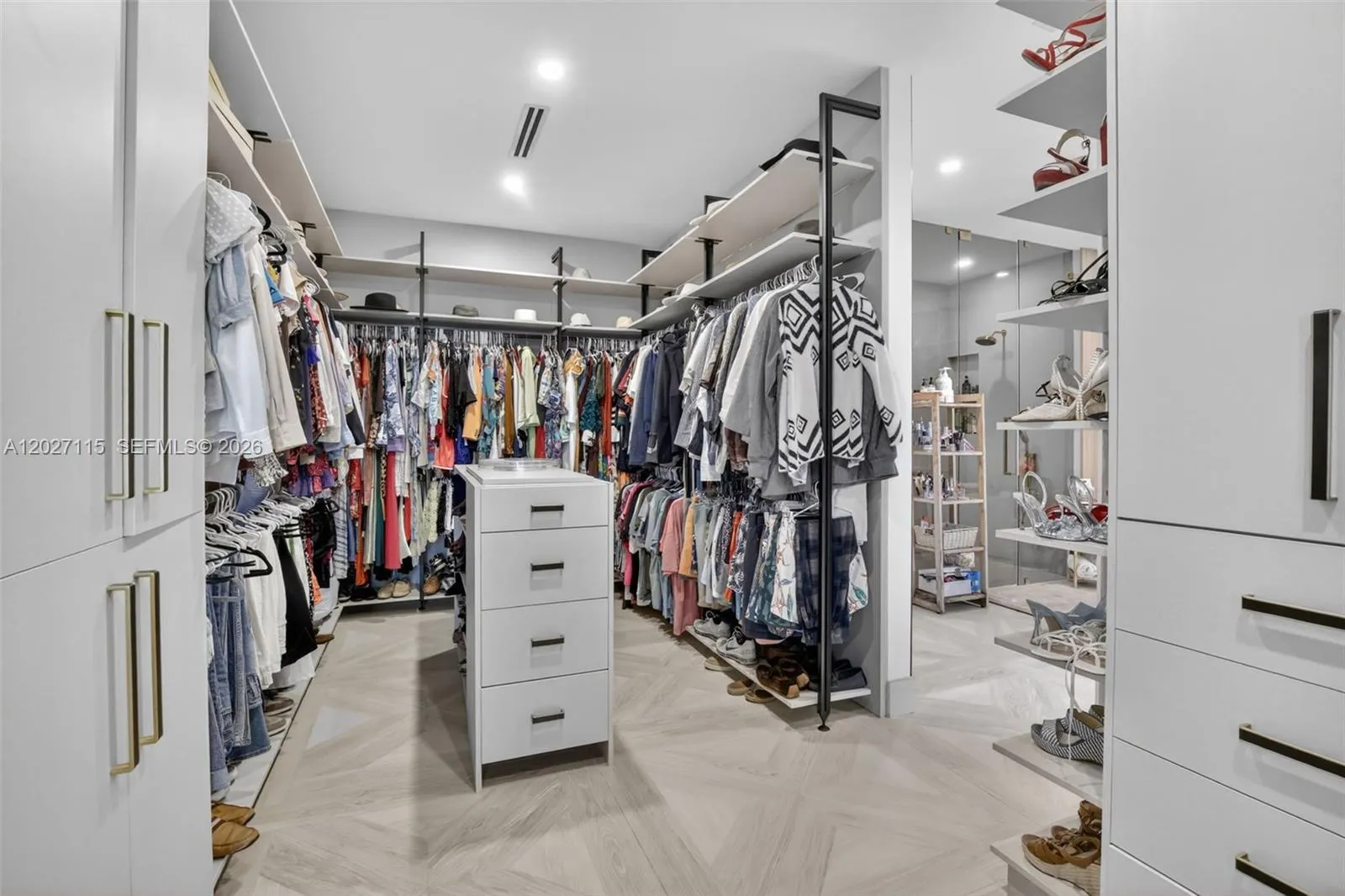 Property photo 99