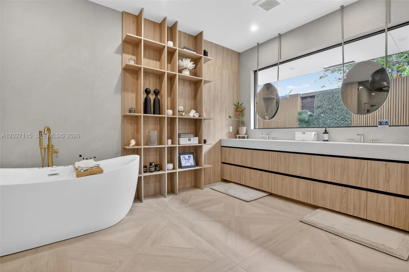 Property photo 95