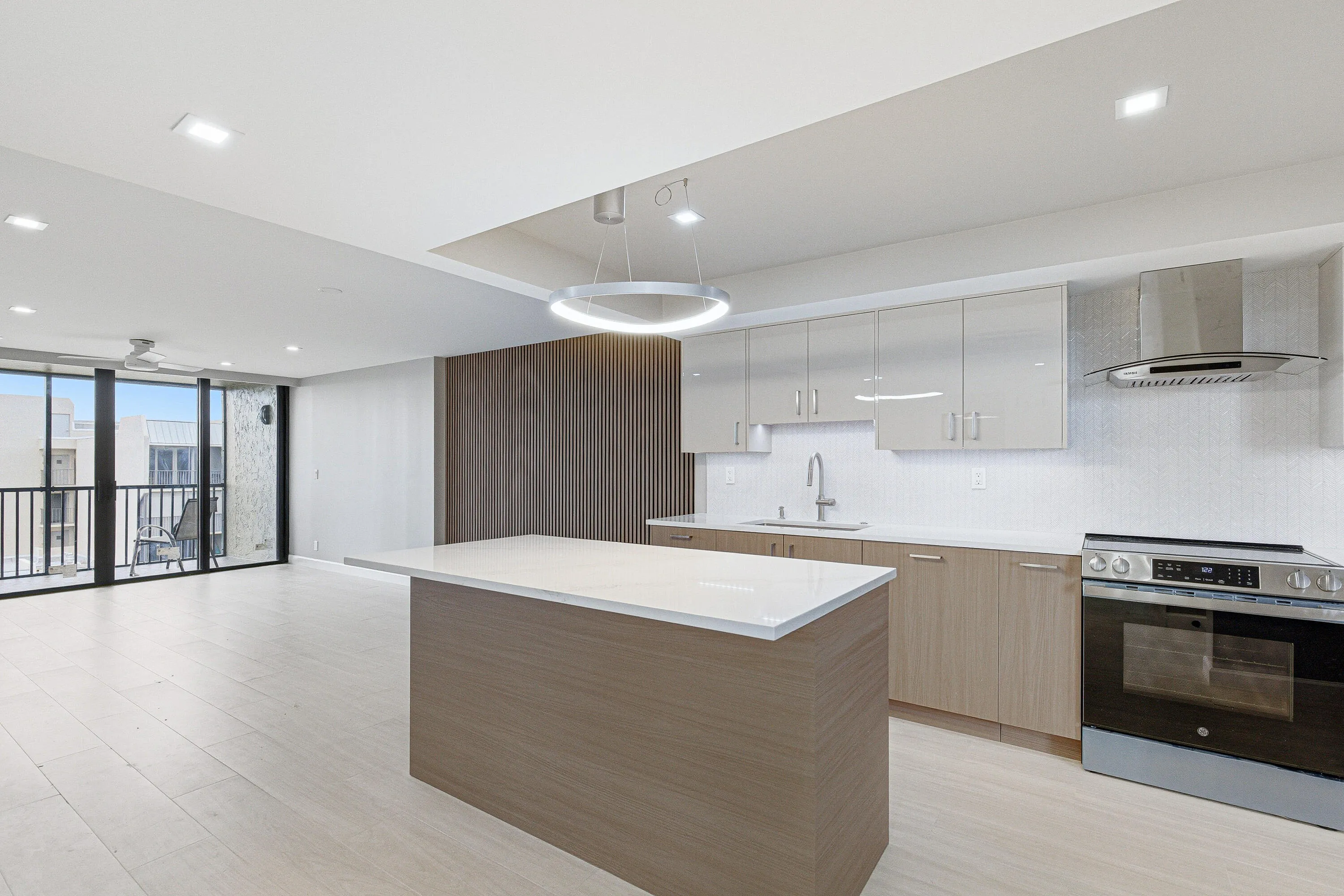 Kitchen-Livingroom