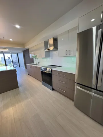 603 KITCHEN 1