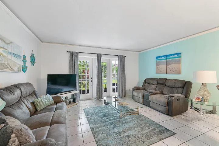 219 Ne 14th Ave u107_004