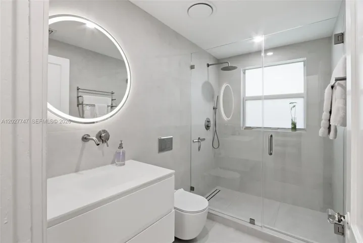 Spacious hall bathroom