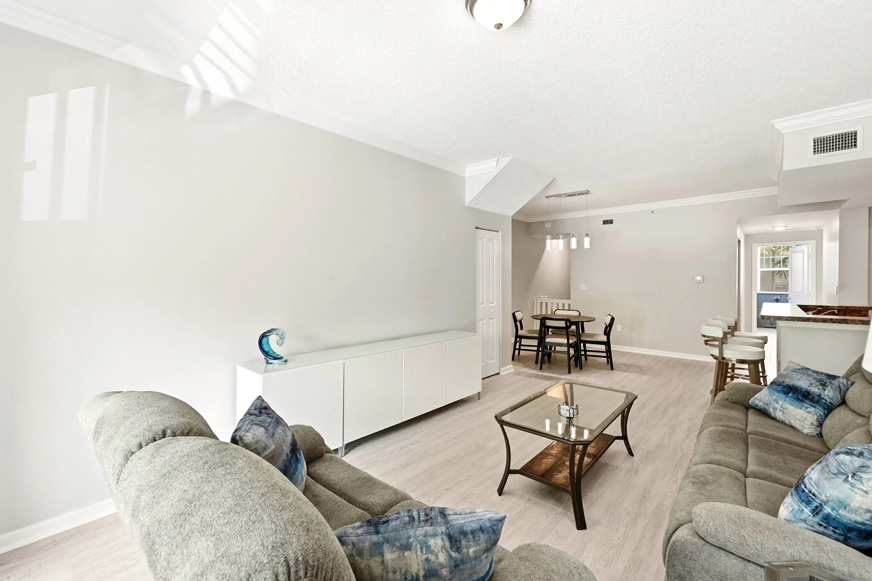 15_living room