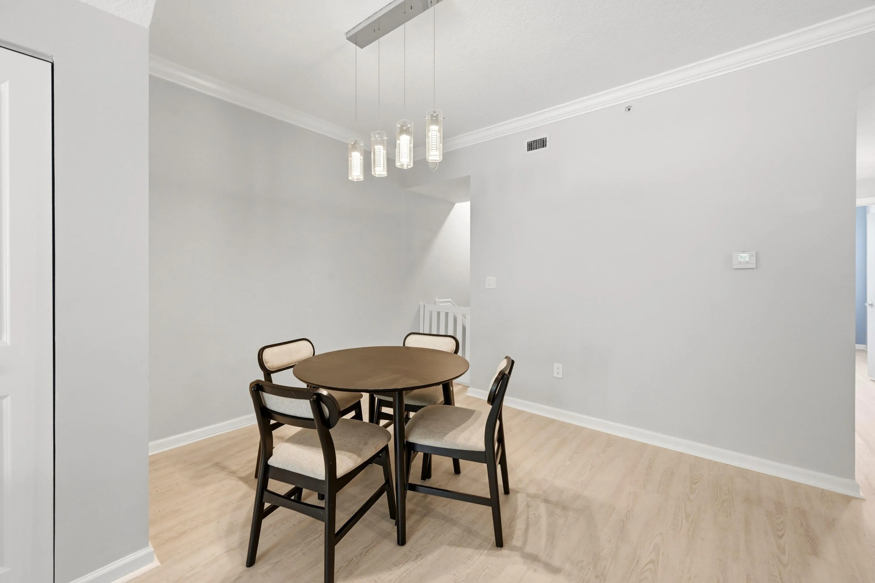 05_dining area