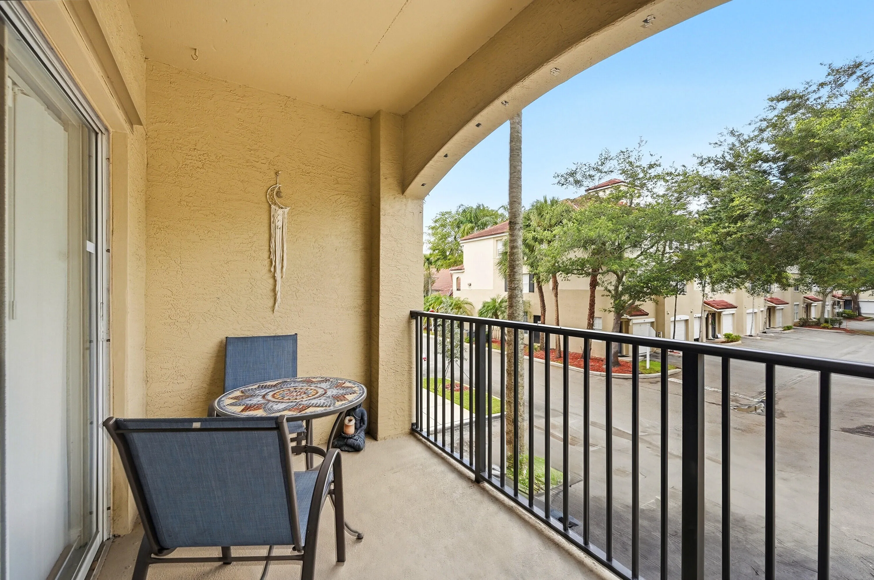 26_balcony