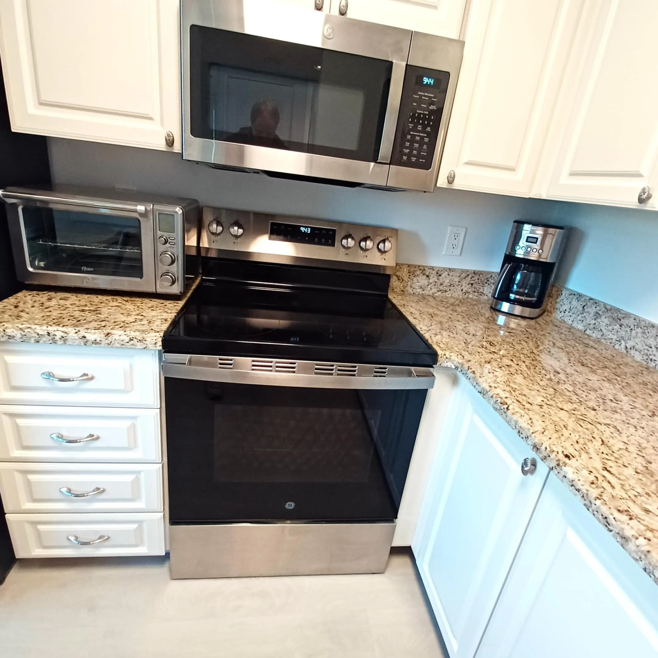 Flat-Top Electric Range