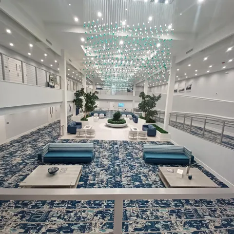 Atrium 5