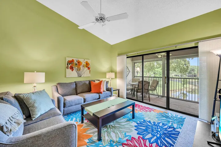 3123 CARAMBOLA CIR-4