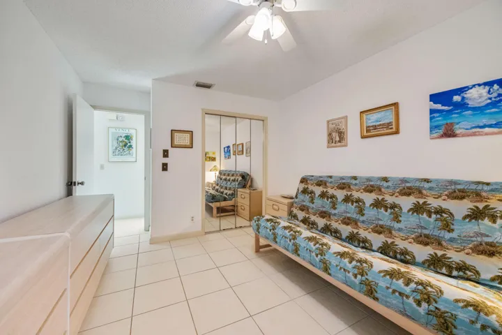 Guest bedroom