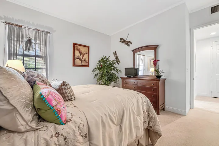 Guest bedroom