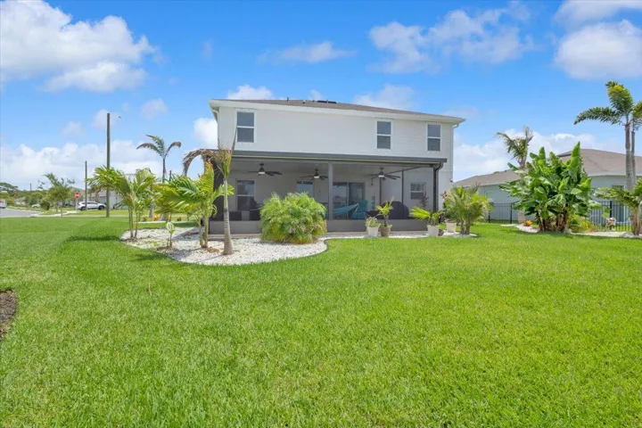 Landscaped yard with space between neighbors