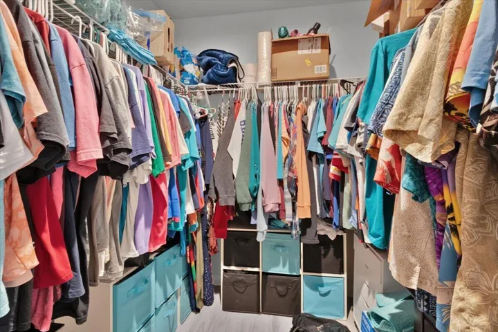 Walk-in closet