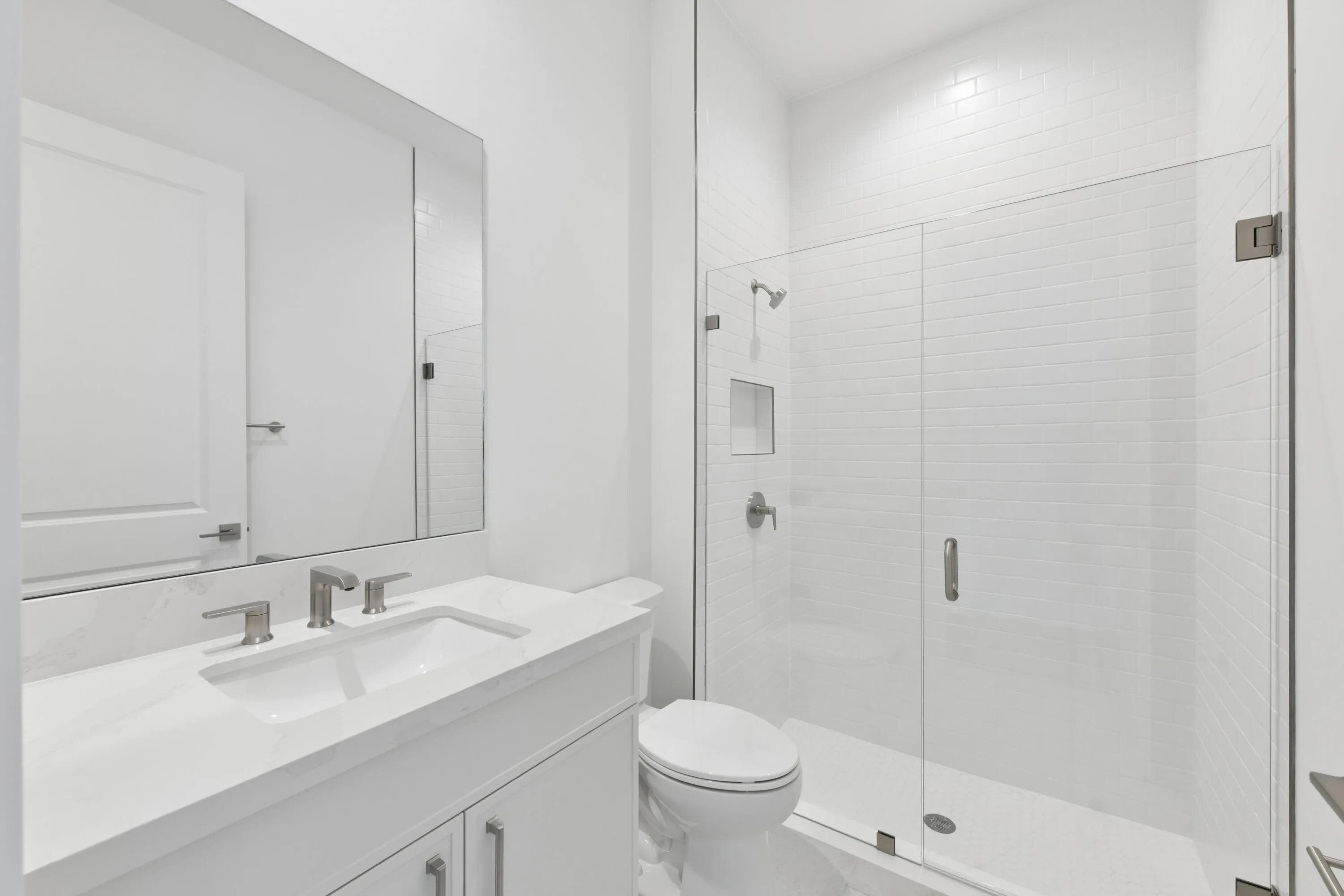 PRIVATE GUEST BATHROOM