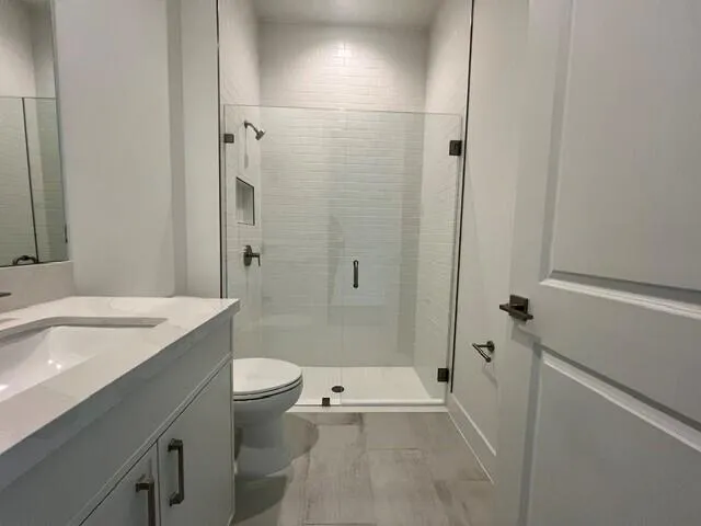 PRIVATE GUEST BATHROOM