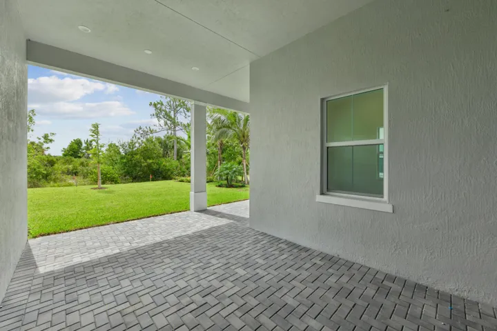 ADDITIONAL LANAI OVER LOOKING NATURE PRESERVE