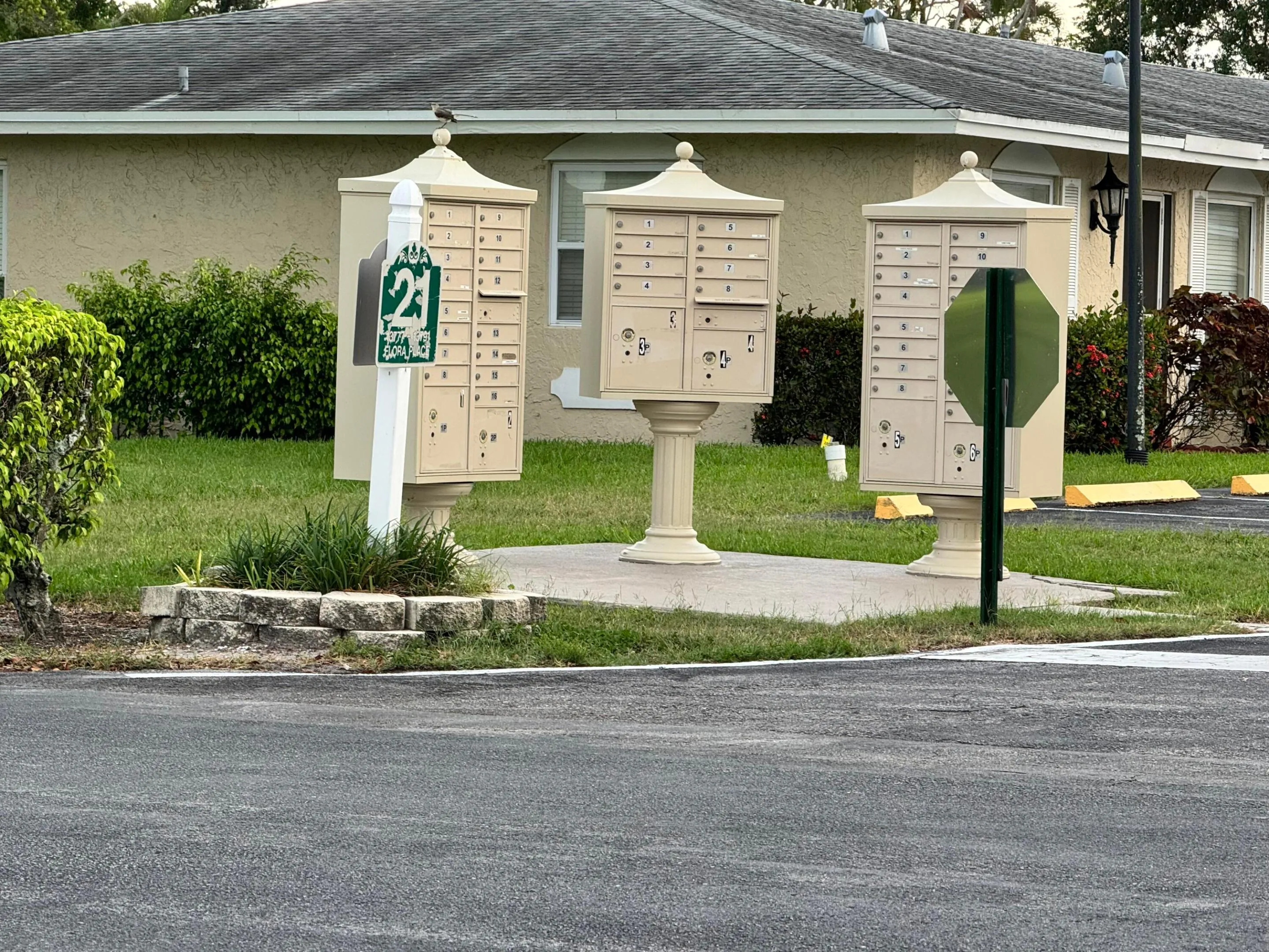 MAIL BOXES