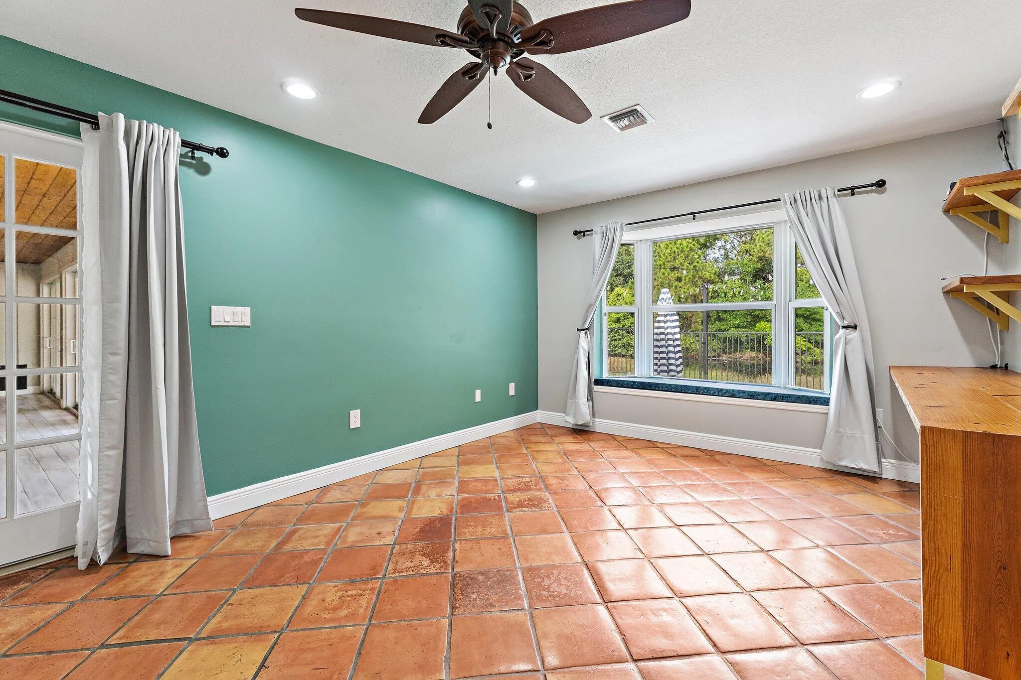 Property photo 34