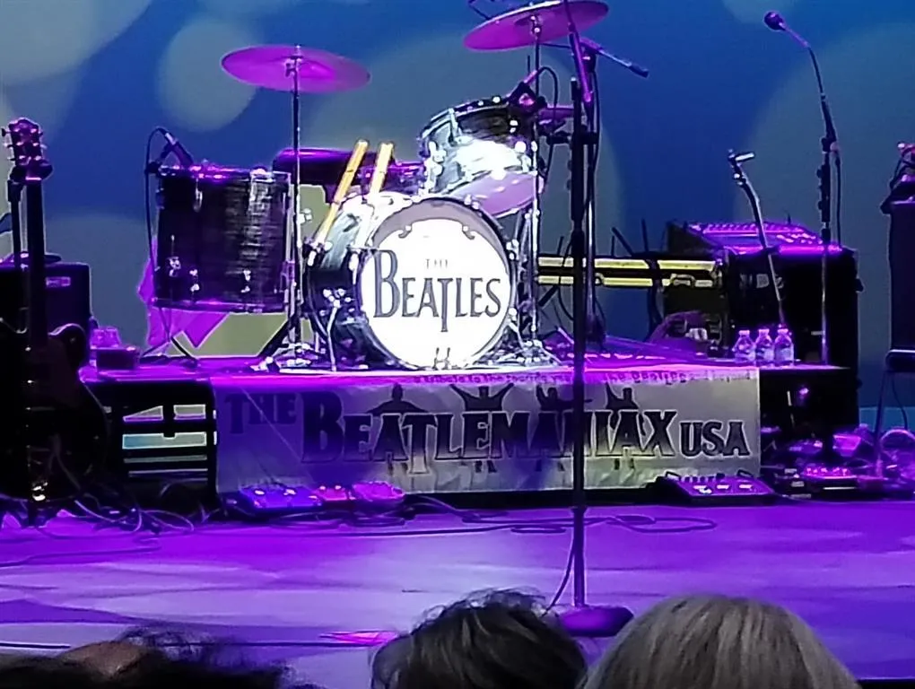 BeatleManiax theatre