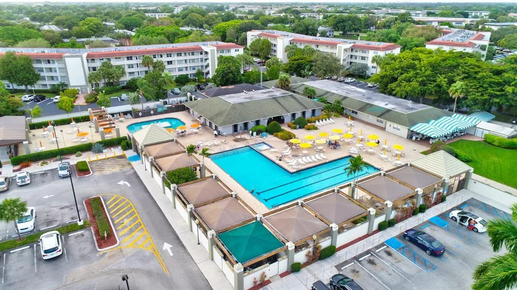 Main pool overview