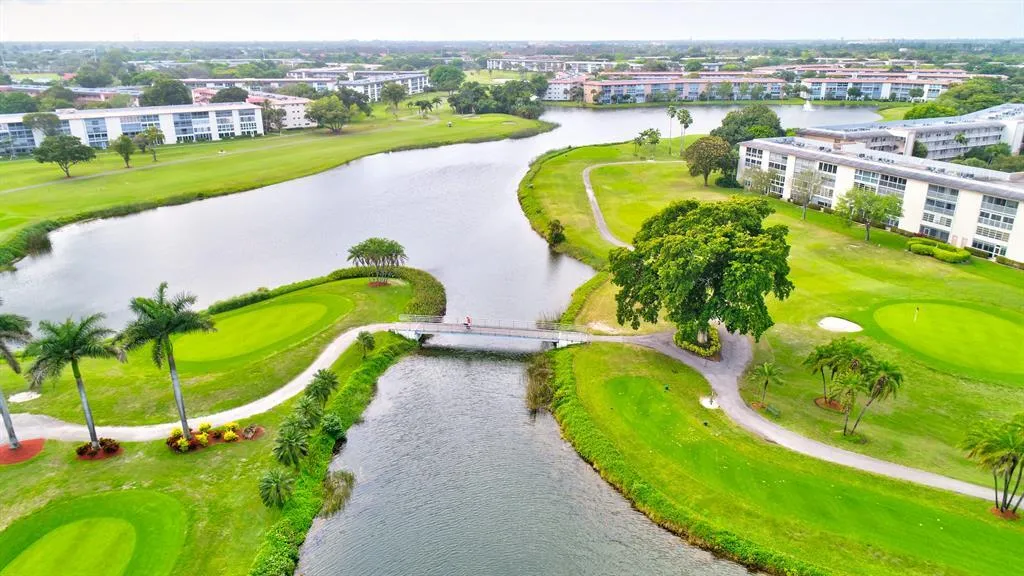 Wynmoor Aerial bridge