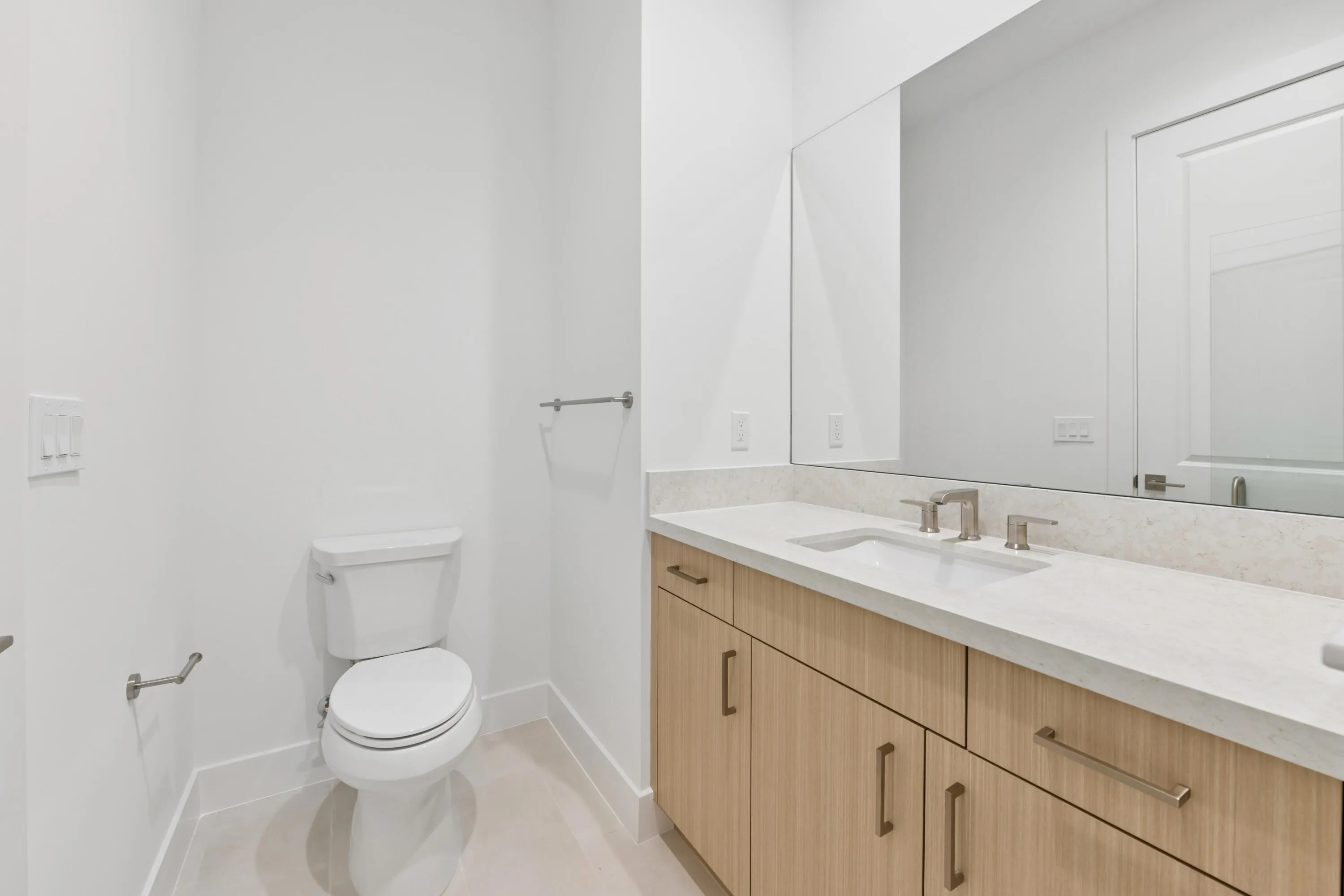Guest Bathroom 2