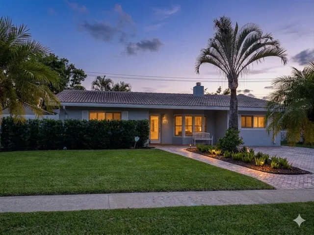 Great Curb appeal!