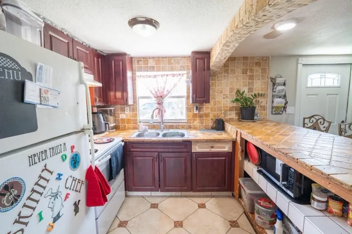10-kitchen