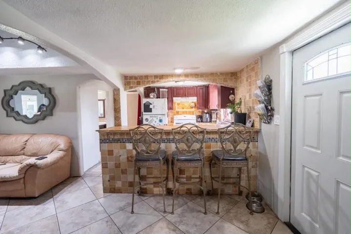 09-kitchen-bar