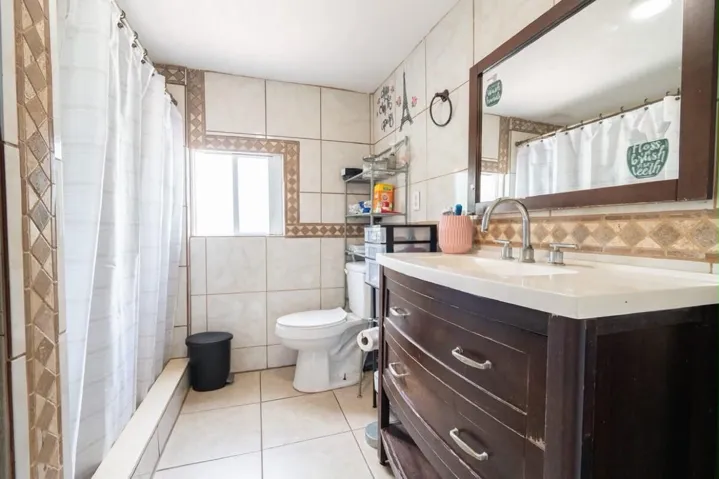 15-bathroom-1