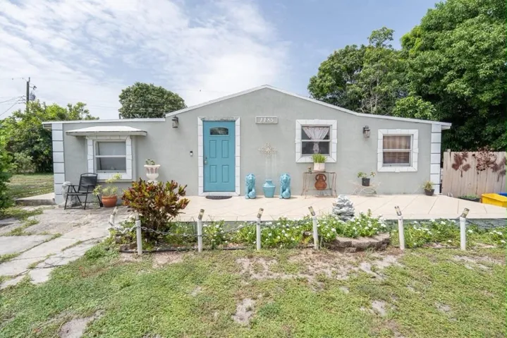 01-exterior-front