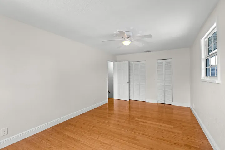 2nd bed closets