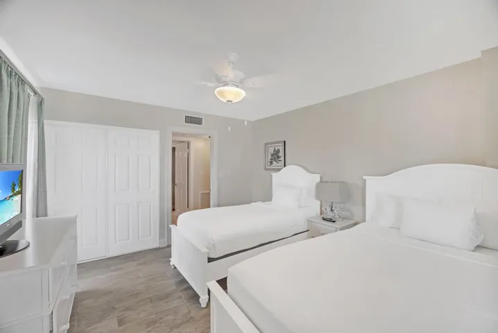 Guest bedroom