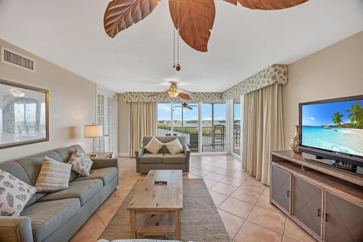 Living area with wide open views