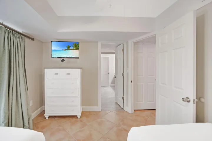 Guest bedroom