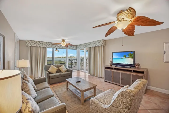 Living area with wide open views