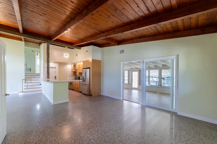 Livingroom-Kitchen2