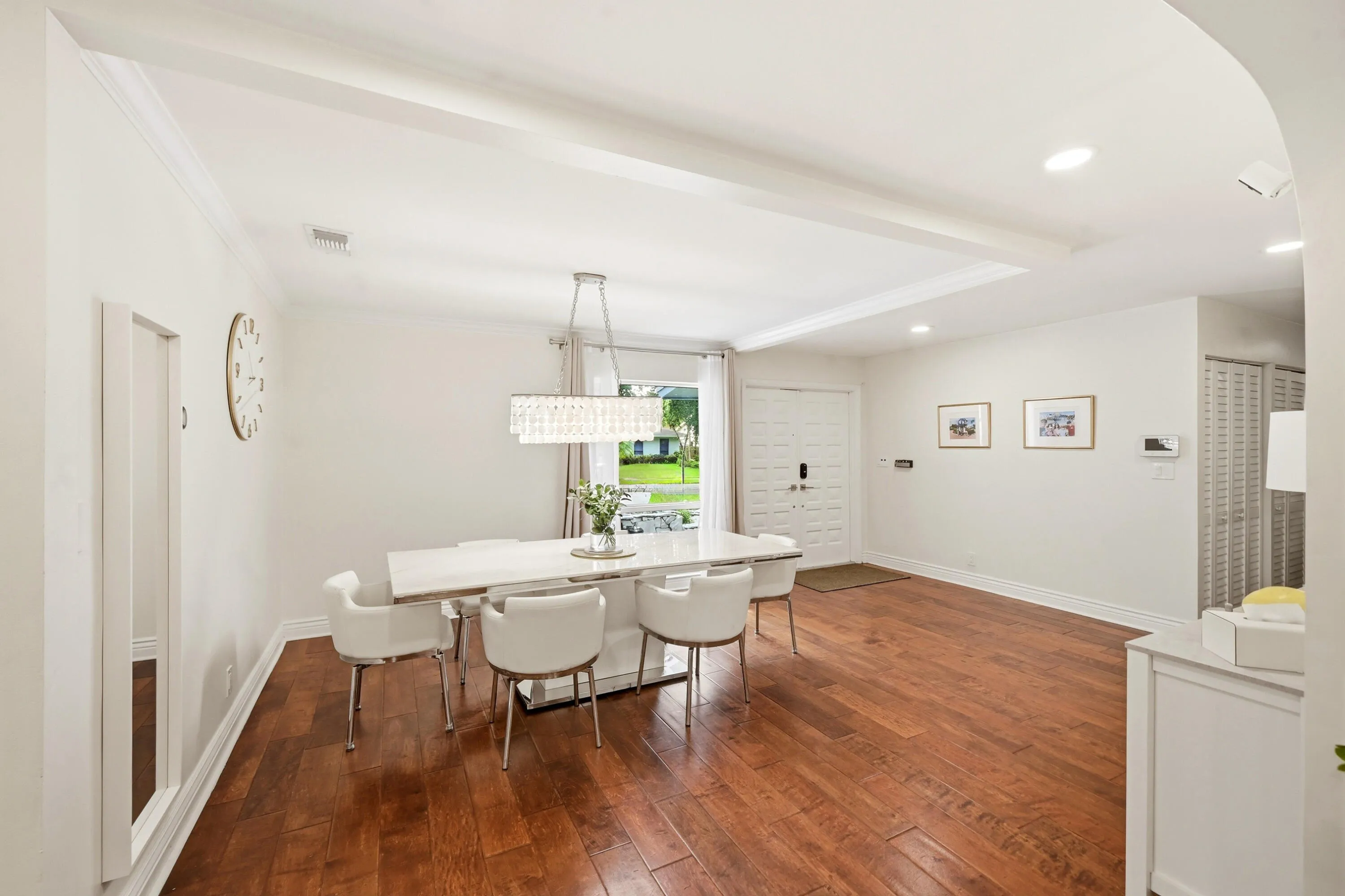 09_dining area